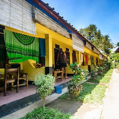 Adelya Homestay Praya Luaran gambar