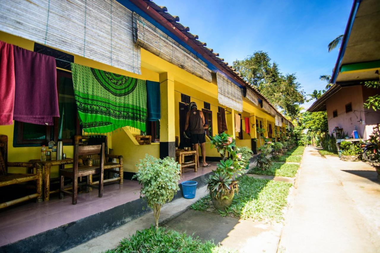 Adelya Homestay Praya Luaran gambar